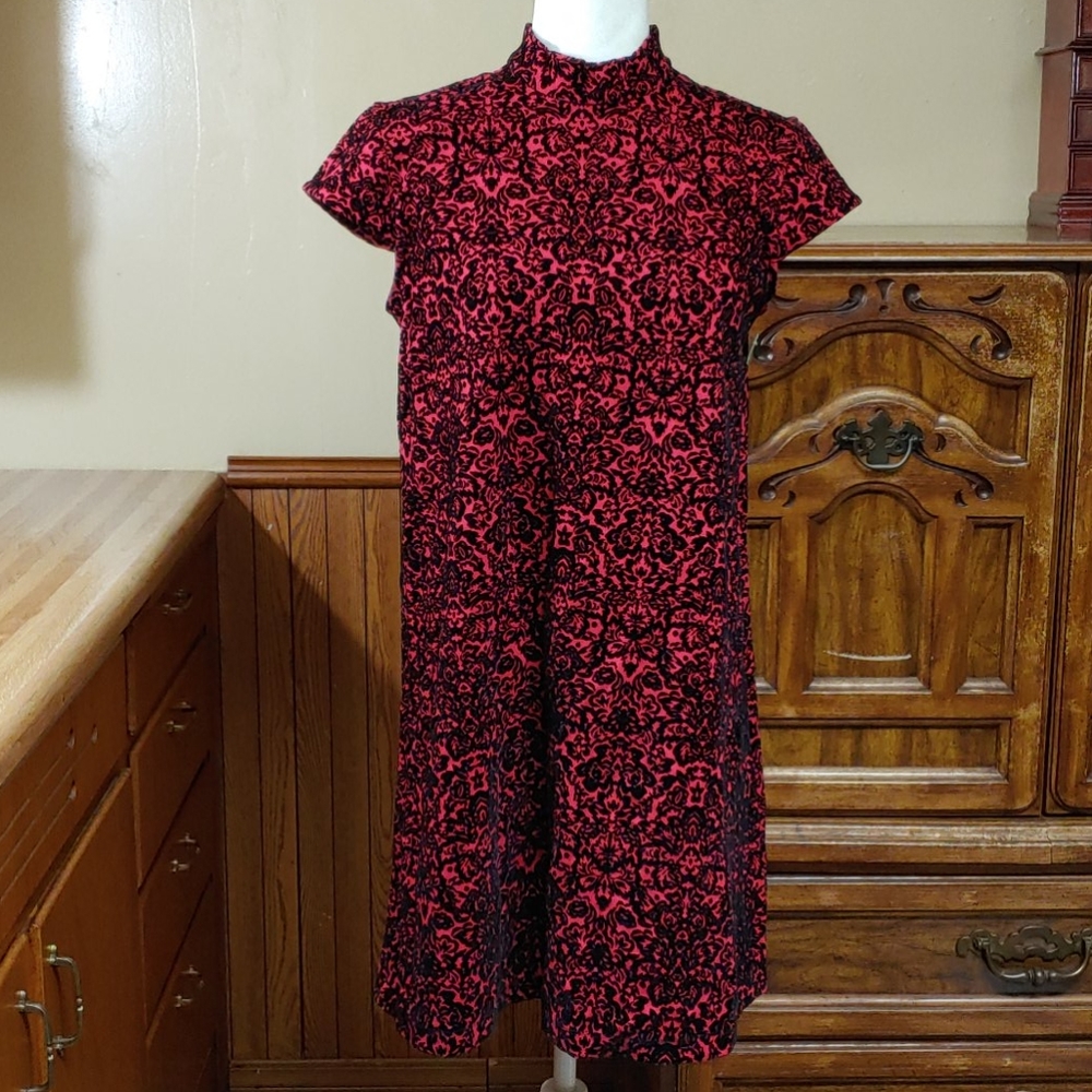 Chelsea & Theodore Short Dress S